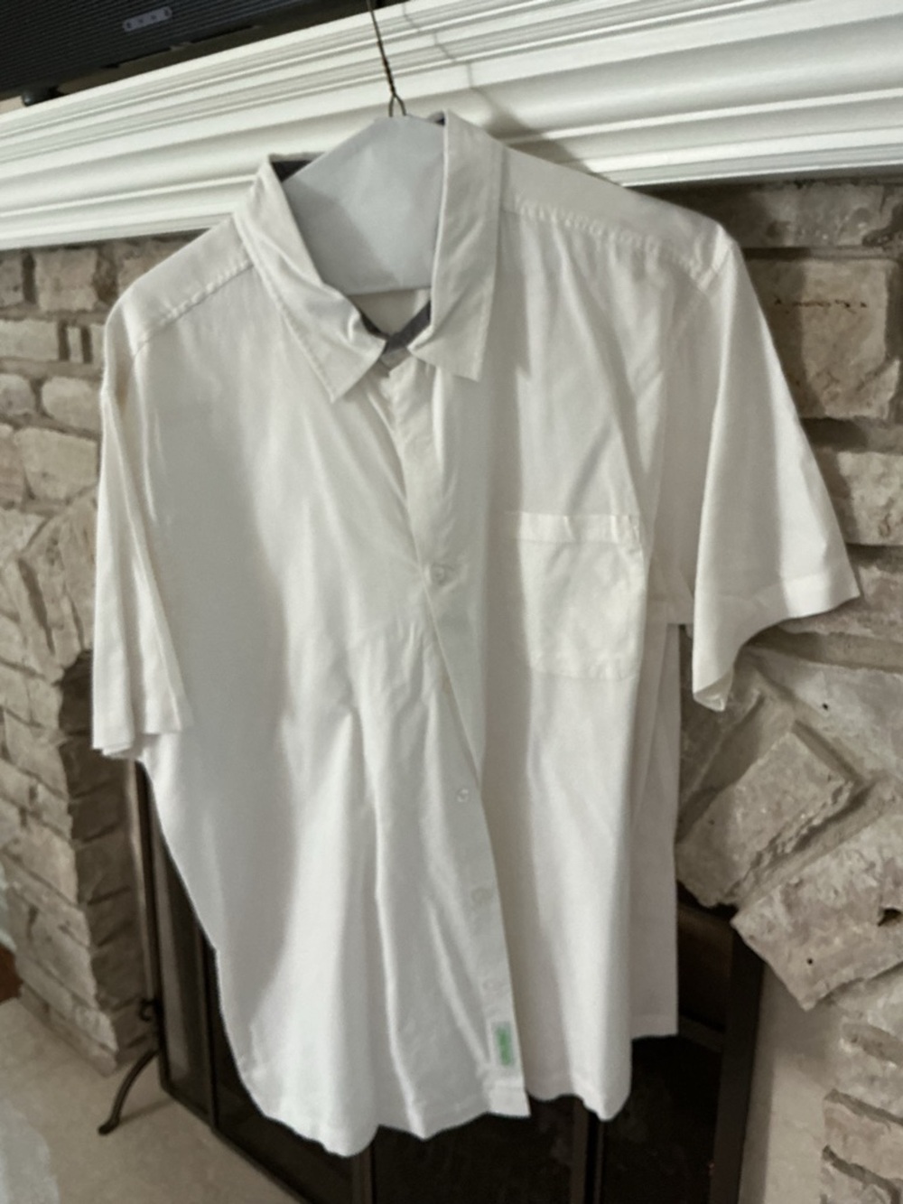 Men's White Short-Sleeve Casual Button-Down Shirt